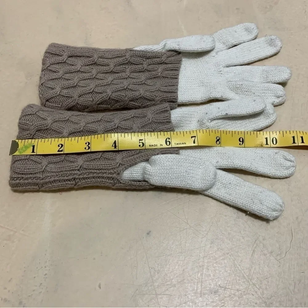 Fossil Tan & Cream Cable Knit Stretch Long Gloves Winter Fashion Dainty Womens